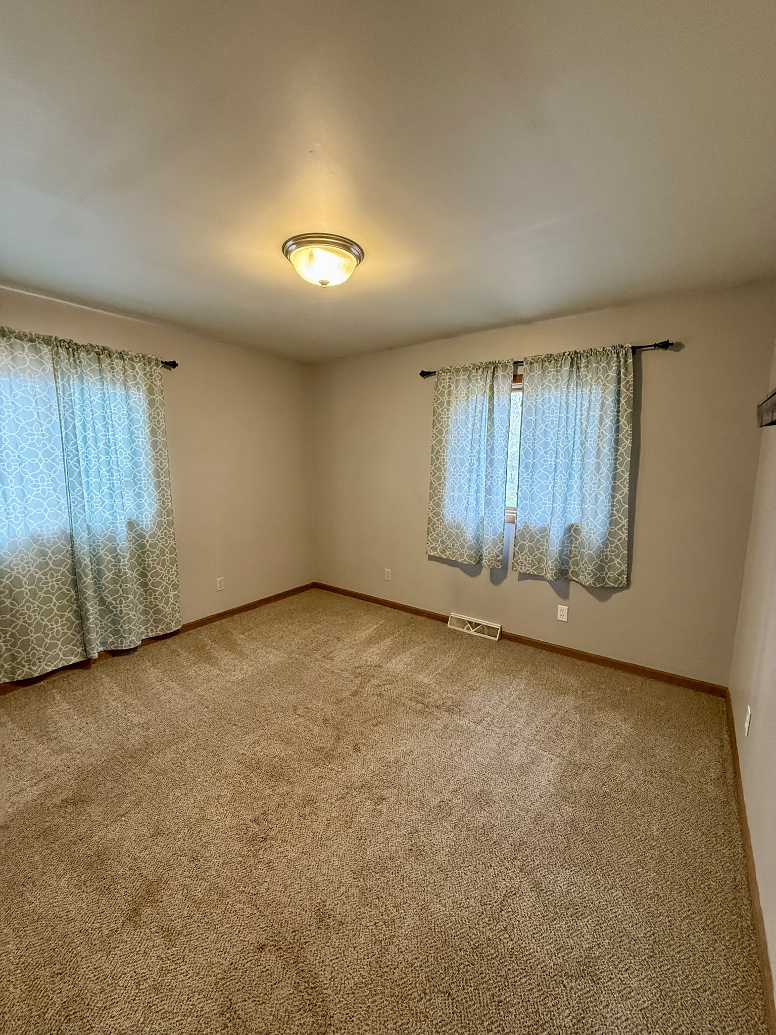 Listing Image #
